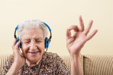 Clearing the fog of dementia with song thumbnail image