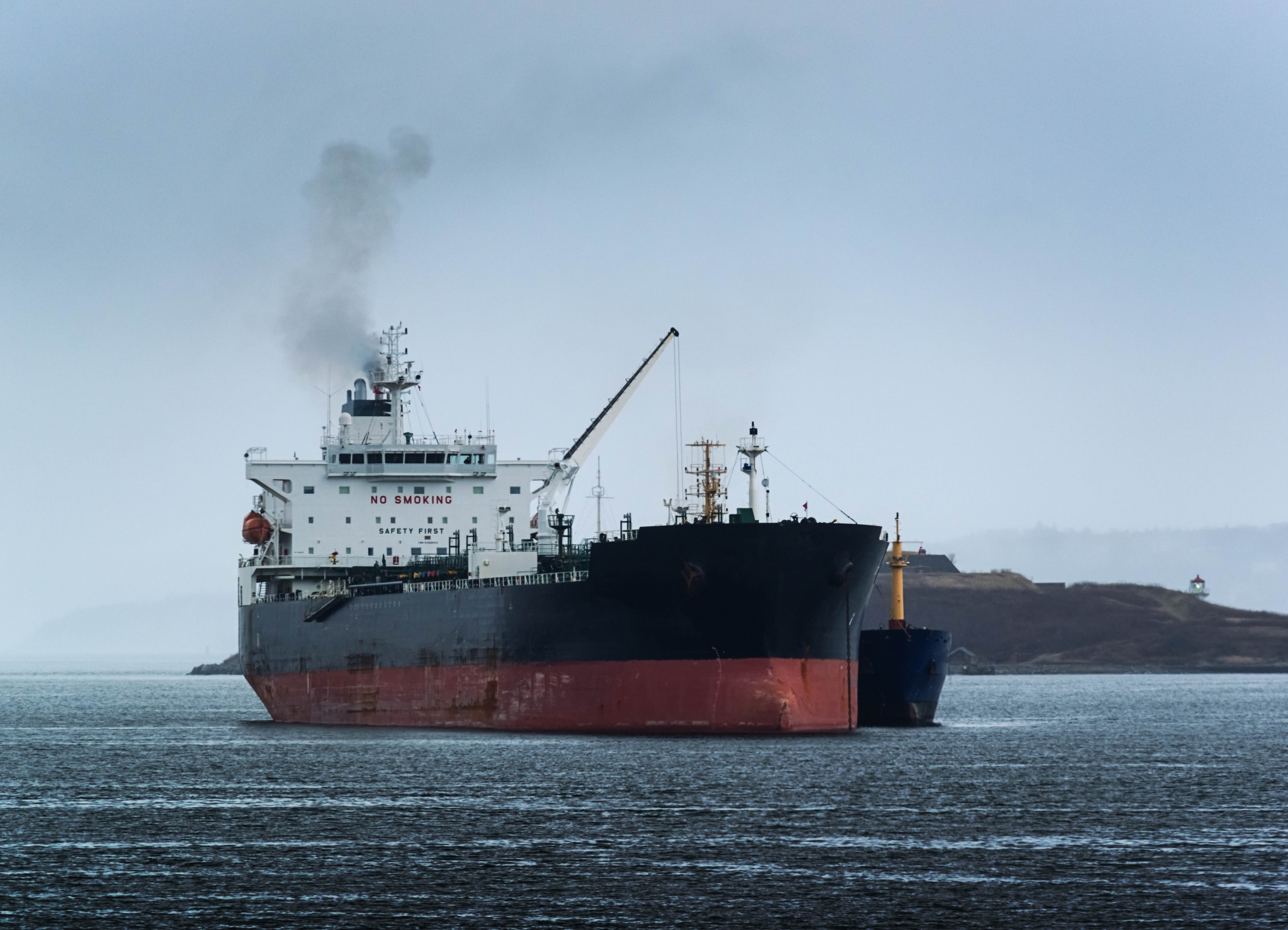 Ship refuelling
