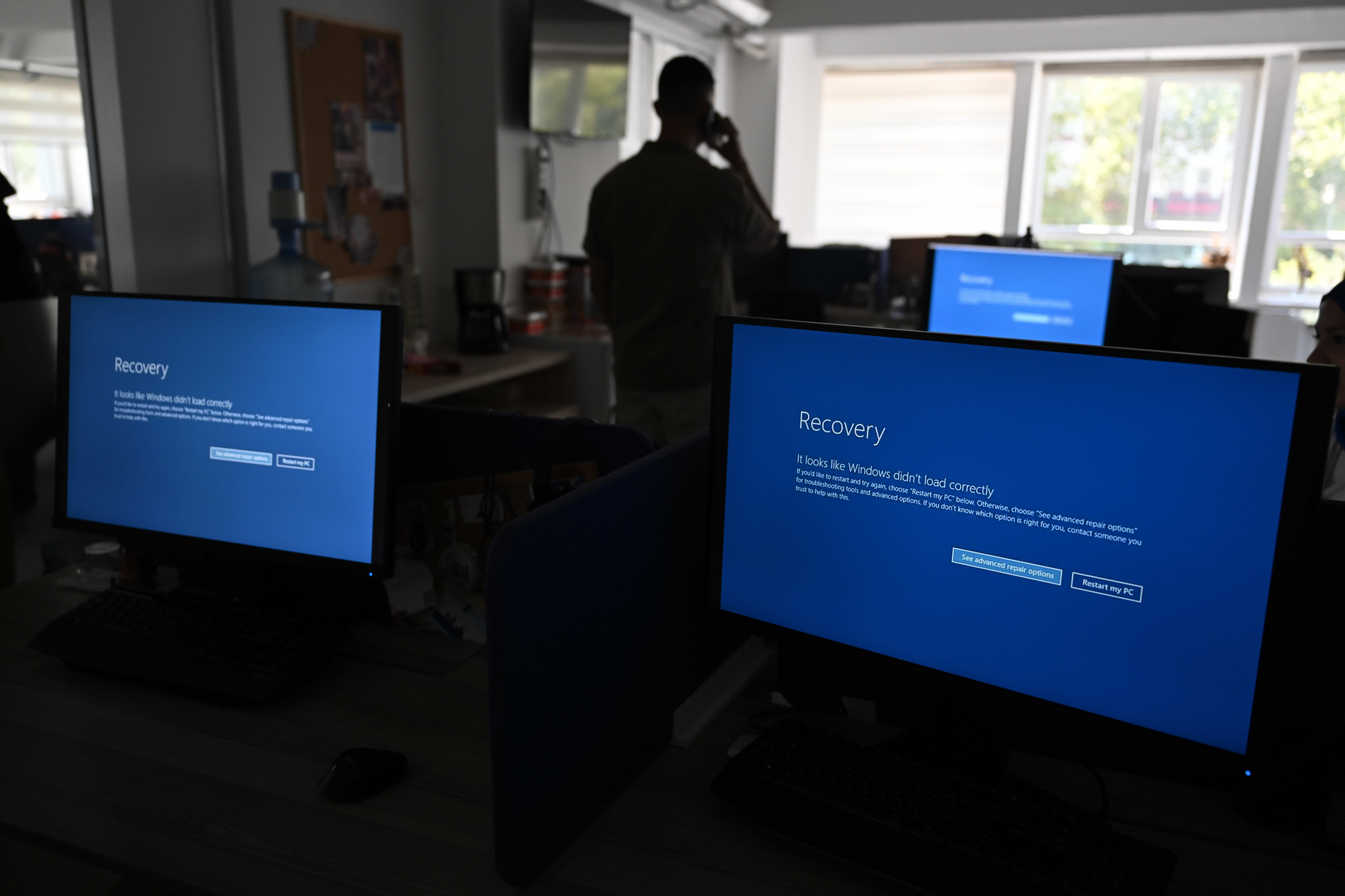 Computers displaying the blue recovery screen