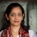 A head shot of Professor Rakhi Dandona