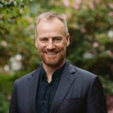 Associate Professor Guy Morrow