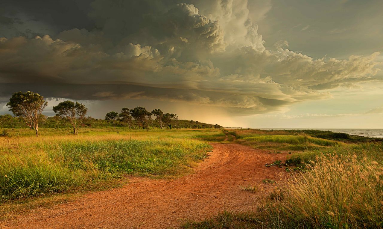 Why more clouds can mean less rain in Australia thumbnail image