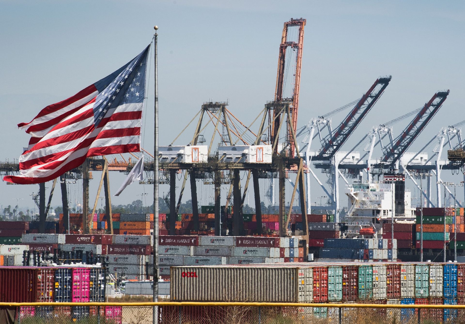 Port with US flag