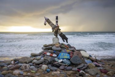 Harry Potter character Dobby's grave with sunset in background