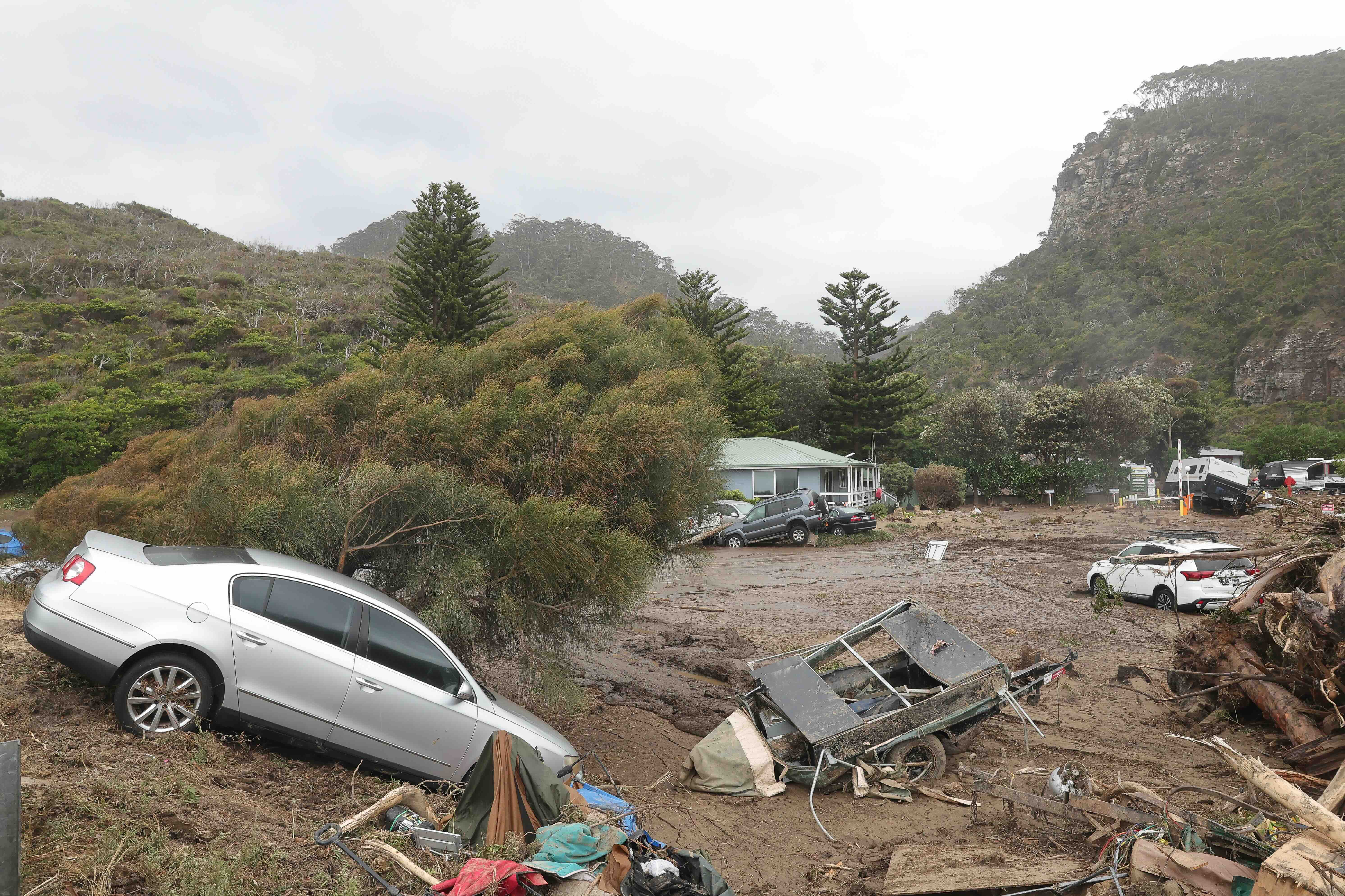 vehicles and posessions washed away Cumberland River