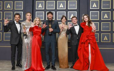 The Oscars shift from big screen to TV stream thumbnail image